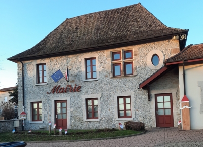 A la nuit tombée, le village s'illumine...